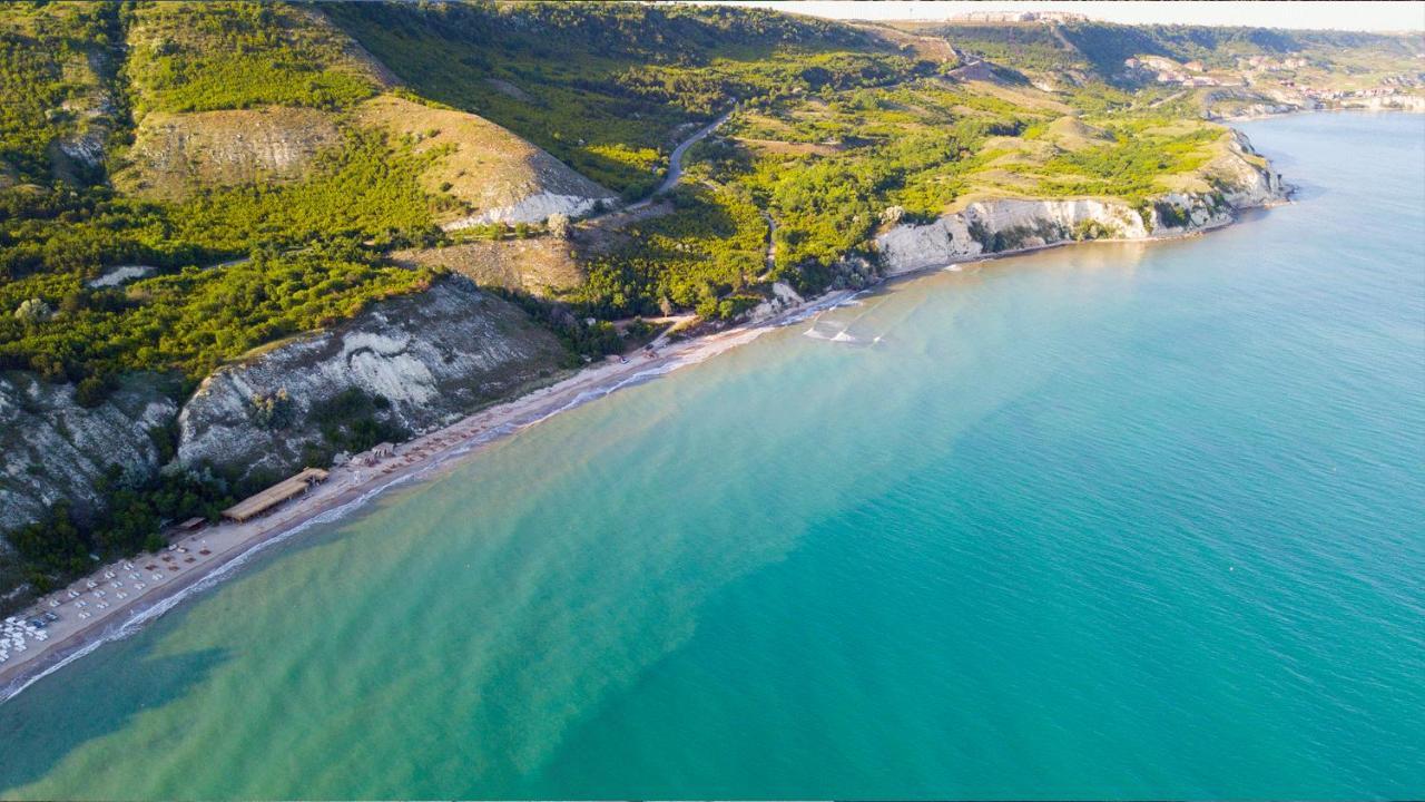 Lighthouse Golf & Spa Hotel บัลชิค ภายนอก รูปภาพ Aerial view of the bay