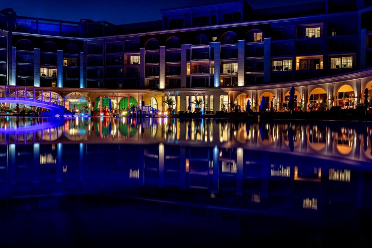 Lighthouse Golf & Spa Hotel บัลชิค ภายนอก รูปภาพ The Atlantis Resort