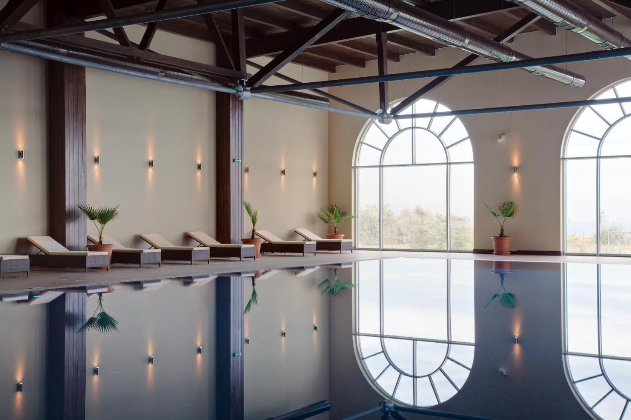 Lighthouse Golf & Spa Hotel บัลชิค ภายนอก รูปภาพ Interior of the library