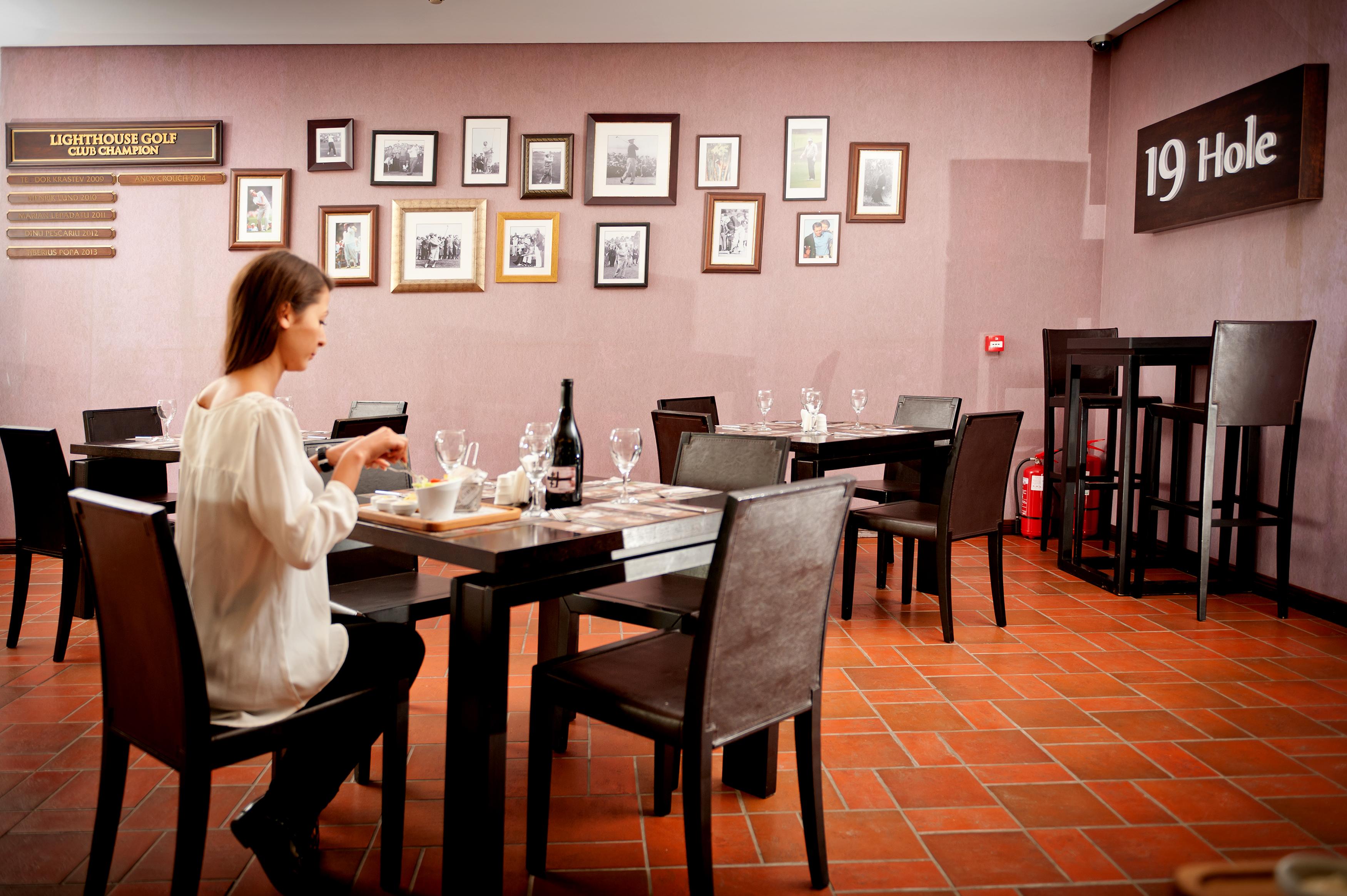Lighthouse Golf & Spa Hotel บัลชิค ภายนอก รูปภาพ Restaurant 19 Rue de Chine