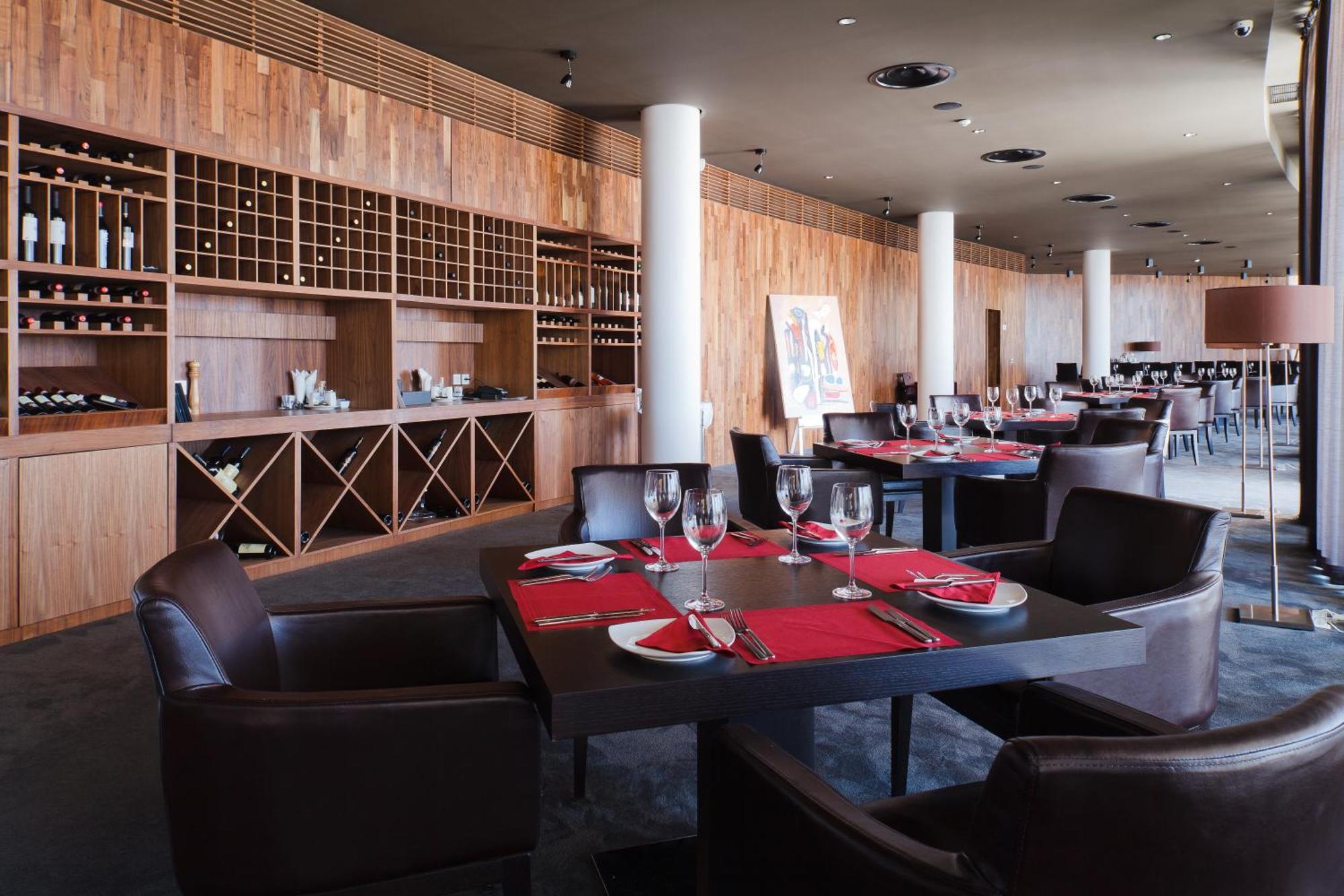 Lighthouse Golf & Spa Hotel บัลชิค ภายนอก รูปภาพ Restaurant