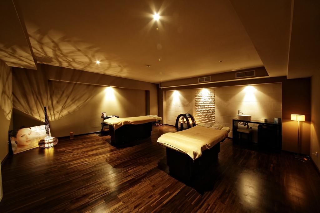 Lighthouse Golf & Spa Hotel บัลชิค ภายนอก รูปภาพ Spa at the Taj Bengal