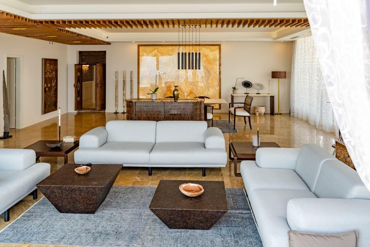 Lighthouse Golf & Spa Hotel บัลชิค ภายนอก รูปภาพ A living room